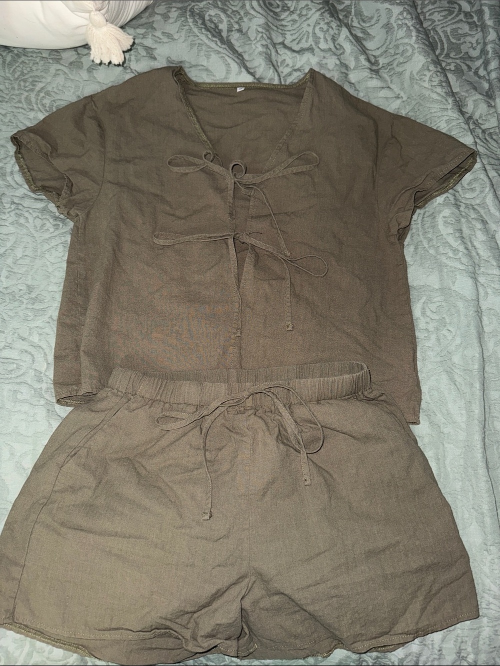 Army/olive green front tie set